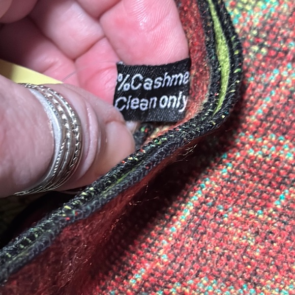 Ash Vibrant Red and Green Scarf - Picture 3 of 3